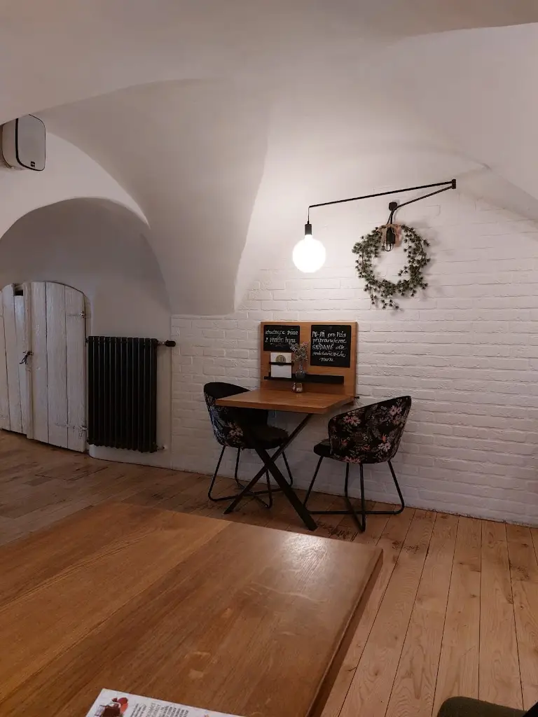 OrdinaceFan_SELADON Café & Wine_Nové Město nad Metují_review