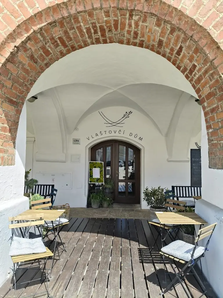 Lenka Supkova_Vlaštovčí dům_Nové Město nad Metují_review