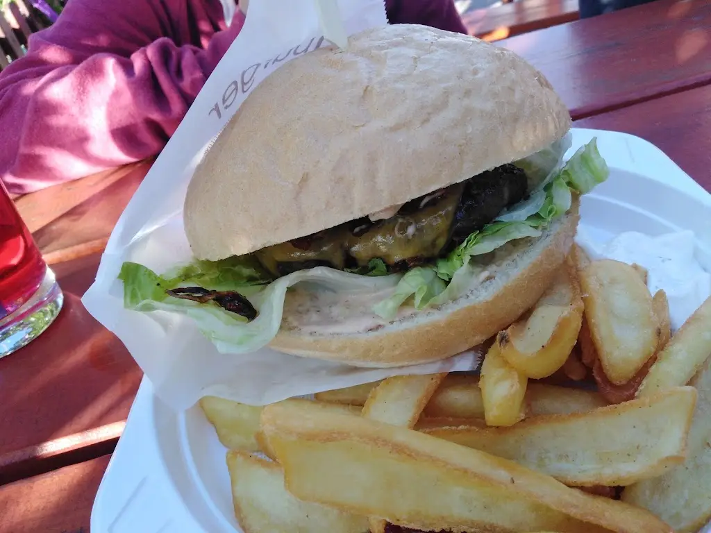 Pupínek Praha_Sport club Sokolovna_Nové Město nad Metují_review