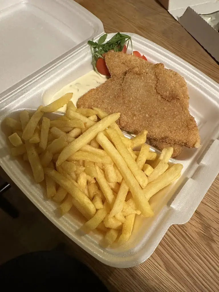 Paweł_Admirál - Restaurace_Frymburk_review
