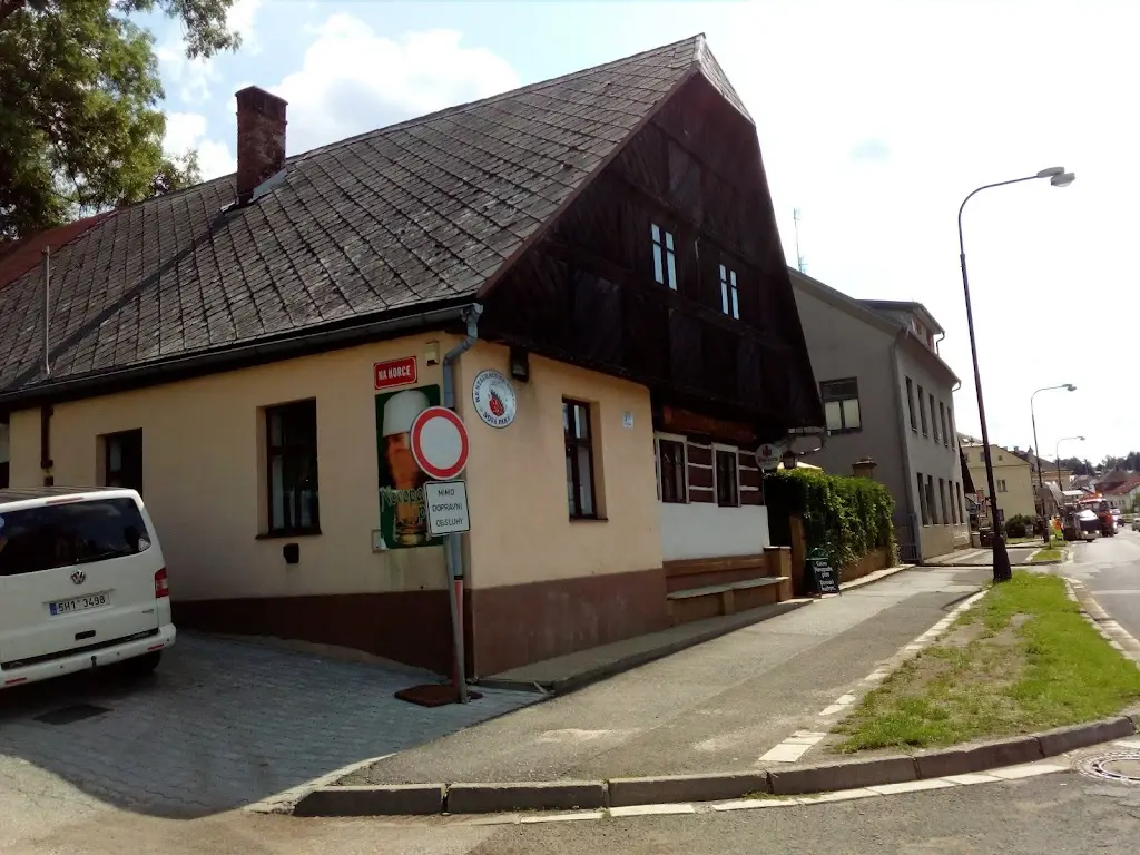 Jaromír Samek_Restaurace Na Horce_Nová Paka_review