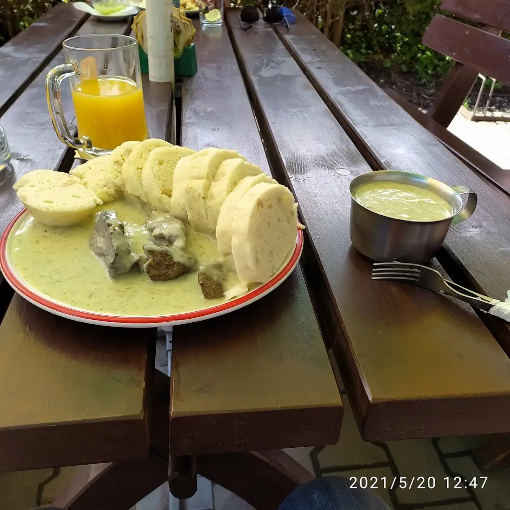 Roman Bravenec_Restaurace Na Horce_Nová Paka_review