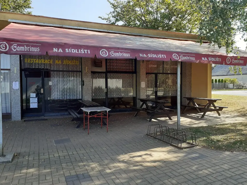 Jaromír Samek_Restaurace Na Sídlišti - Smeťák_Nová Paka_review