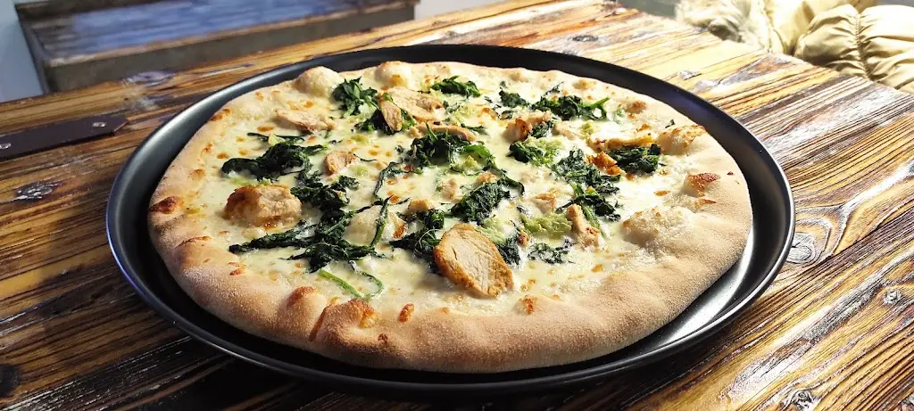 Packá Pizzeria_Nová Paka_slider_image_2