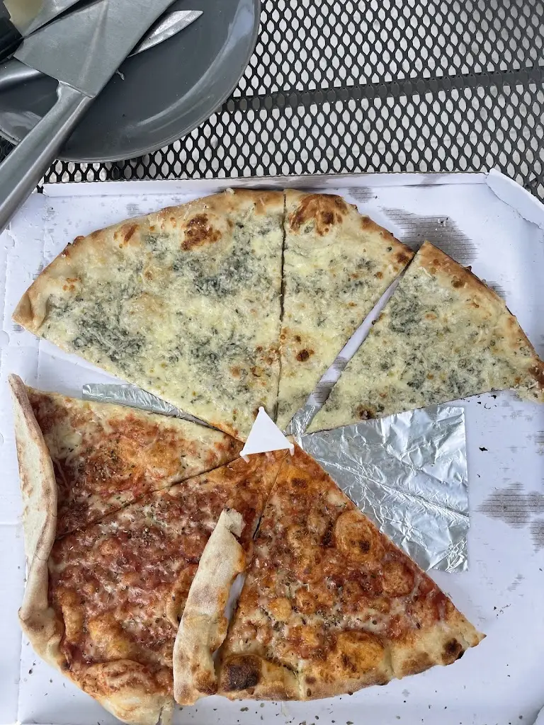 Majky 133_Pizza Fredy_Nová Paka_review