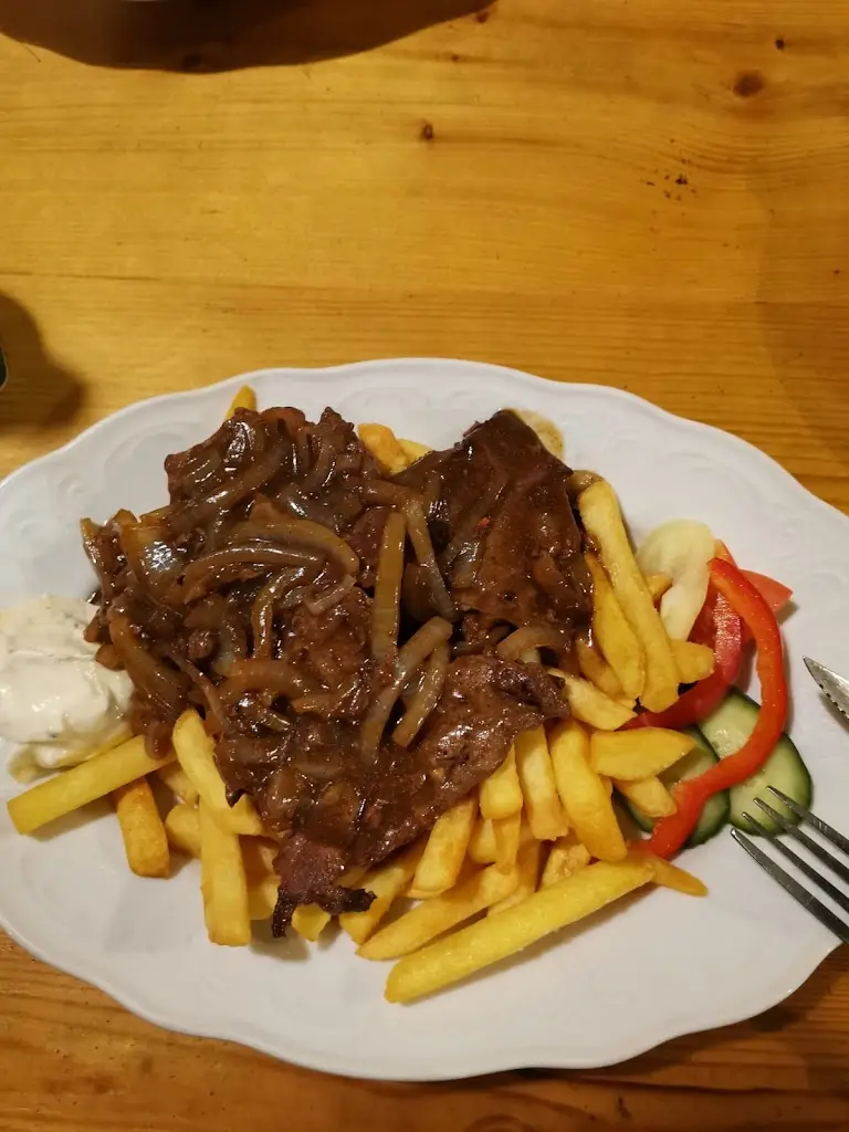 Roman Kapras_Restaurace U Libušky_Nová Paka_review