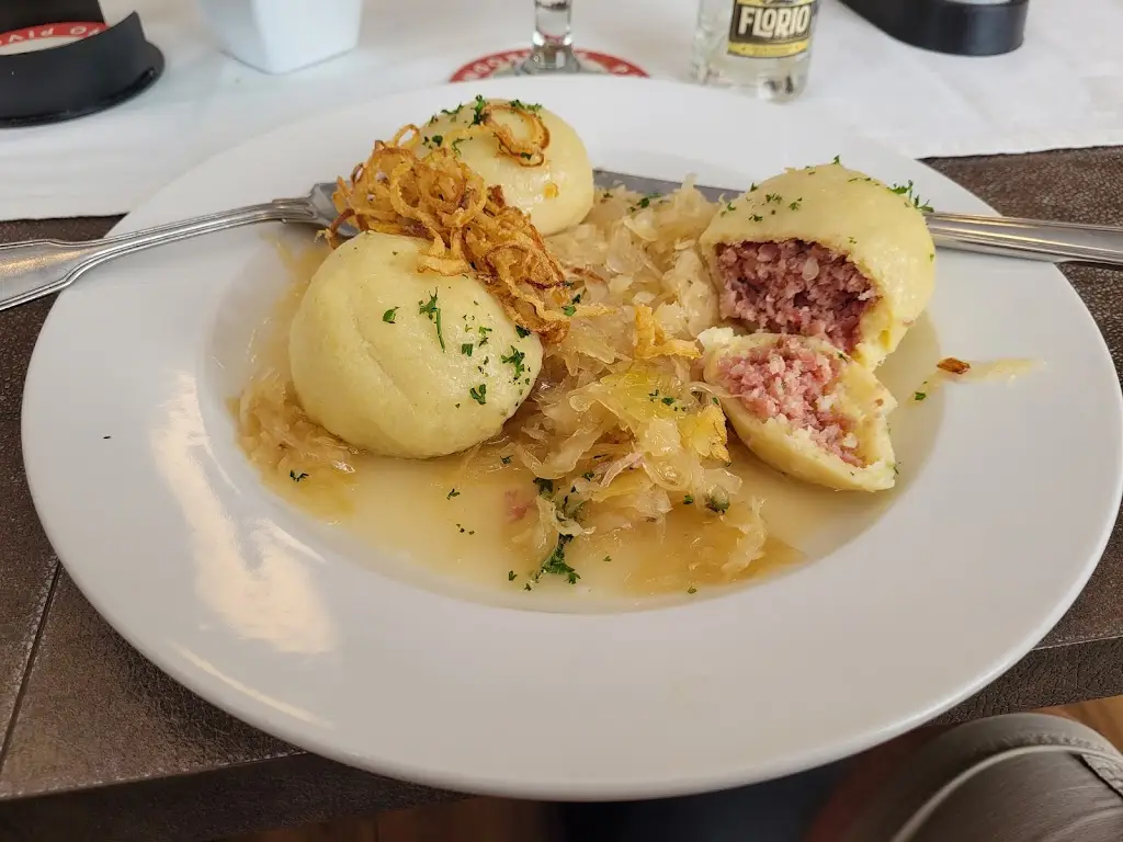 Petr Veselý_restaurace Jordánek_Opočno_review