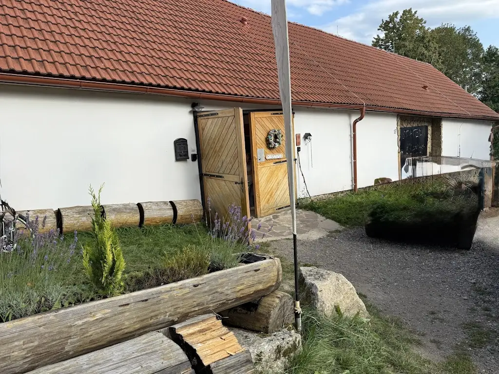 FLnurseER1_Statek DĚRAVÁ BOTA_Benešov nad Černou_review