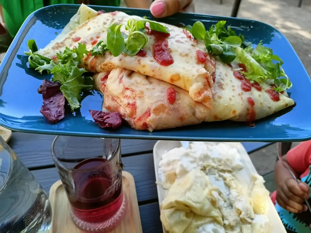 Pavlína Lerchová_Kavárna U Viléma_Opočno_review