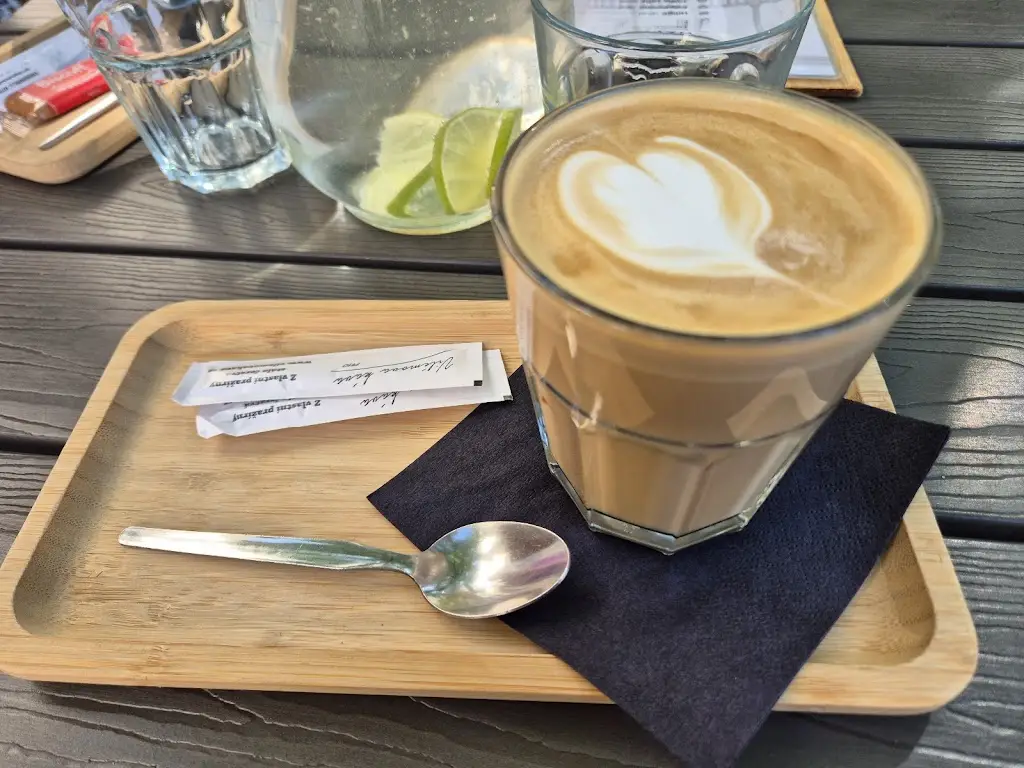 Jan Plechaty_Kavárna U Viléma_Opočno_review