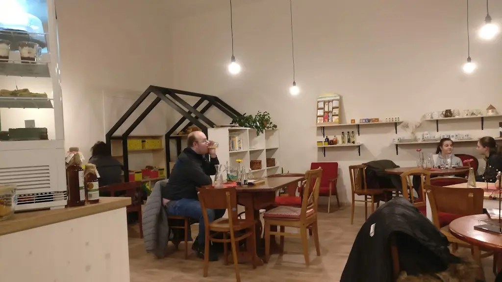 Honza_Kavárna Láry Fáry Rychnov n. Kněžnou_Okres Rychnov nad Kněžnou_review