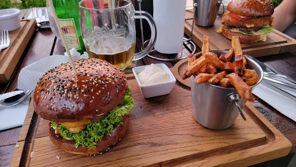 Michal Simek_RESTAURACE Star Lipno_Frymburk_review