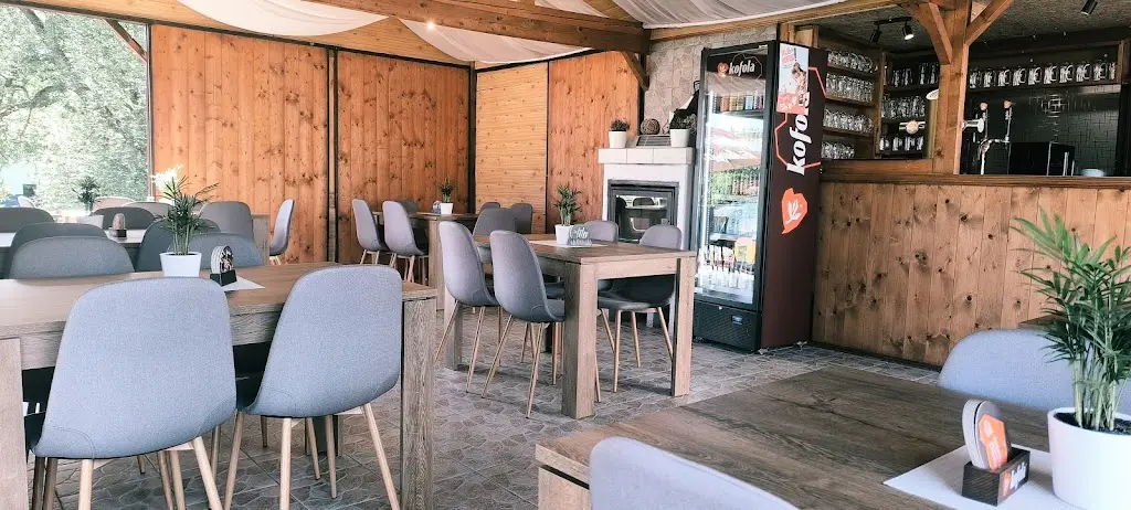 Zahradní Restaurace NAROZI Lipno restaurant in Frymburk