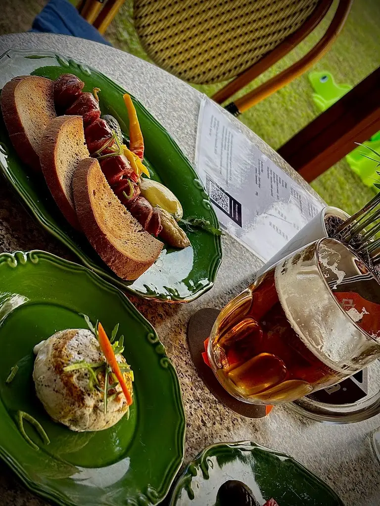 Zahradní Restaurace NAROZI Lipno_Frymburk_slider_image_2