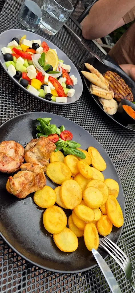 Aleks Zem_Alvazo Grill & Restaurant_Okres Trutnov_review