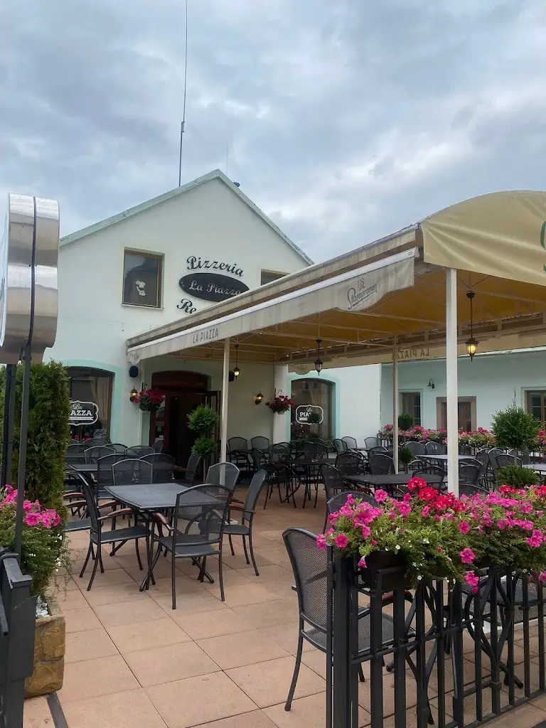 Pizzeria La piazza_Okres Trutnov_slider_image_1
