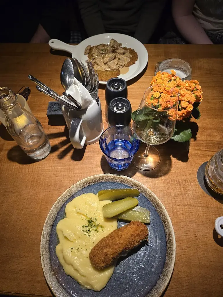 Anna Juhász_Hostinec Na Kopečku_Okres Trutnov_review