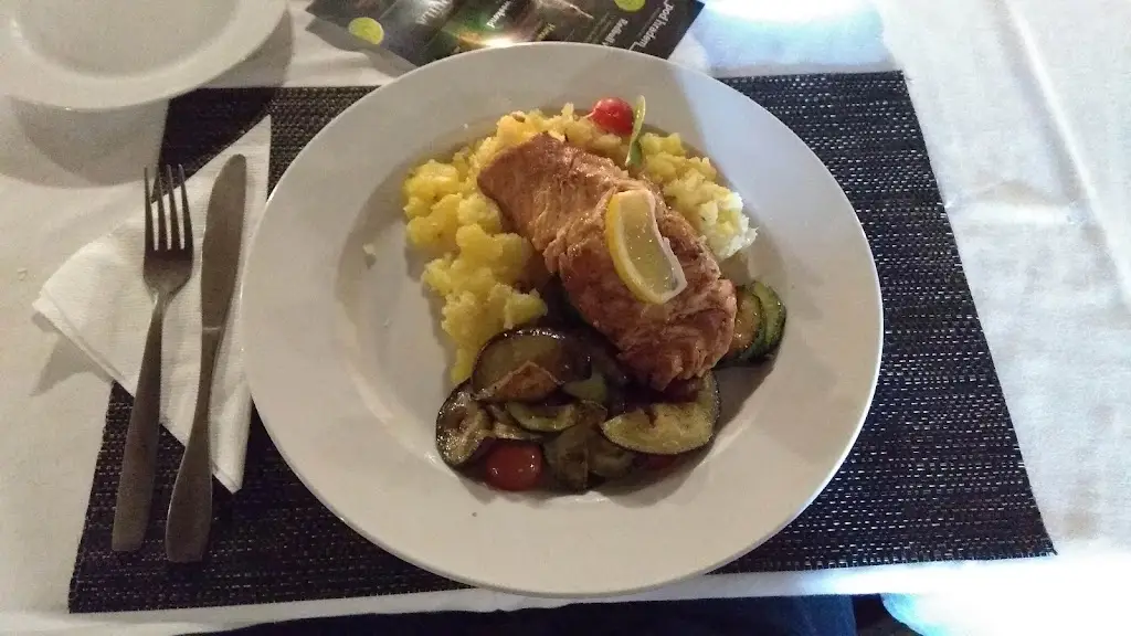 Menu_Restaurace a music bar Pod Hradem_Okres Trutnov_image_4