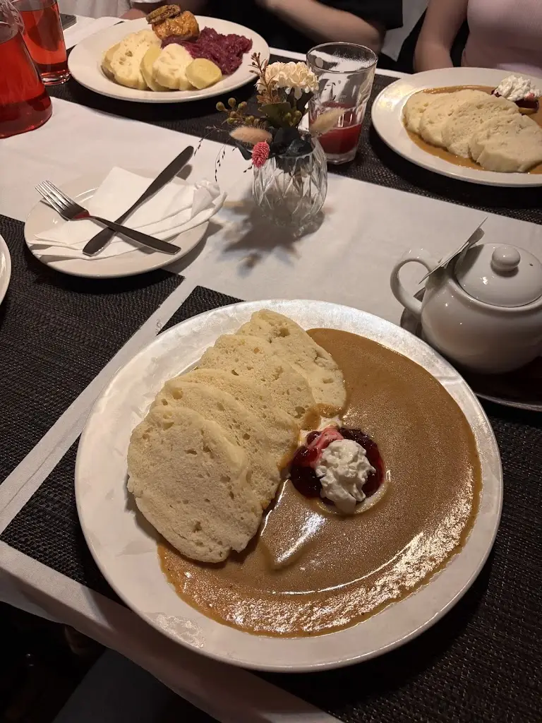 Valentina Bilobrova_Restaurace a music bar Pod Hradem_Okres Trutnov_review