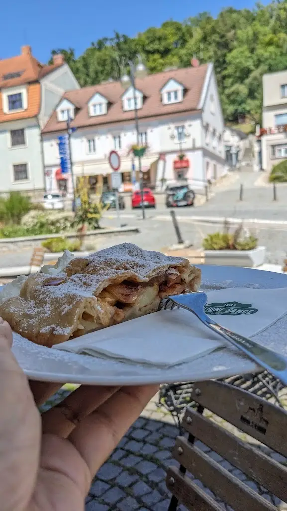 Saurabh Tak_Solidní Šance_Hluboká nad Vltavou_review