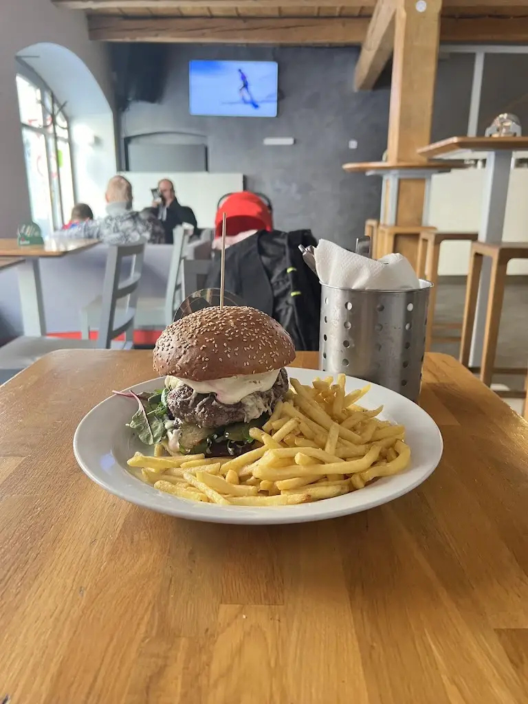 fo3 Pub&caffe_Okres Trutnov_slider_image_2