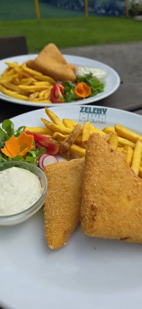 Paweł Orfin_Restaurace-Caf3 Zelený Mlýn_Okres Trutnov_review