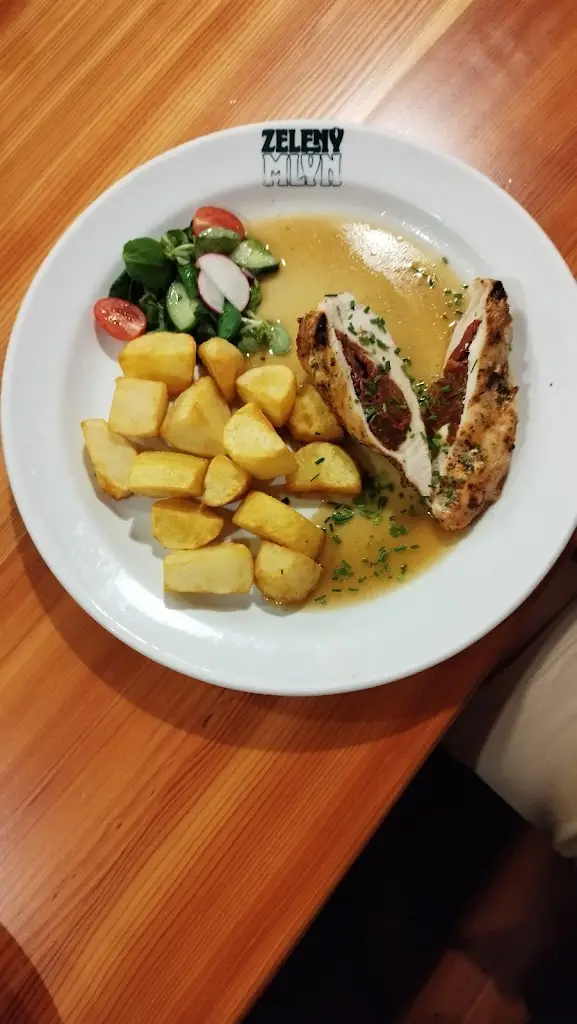 Restaurace-Caf3 Zelený Mlýn_Okres Trutnov_slider_image_2