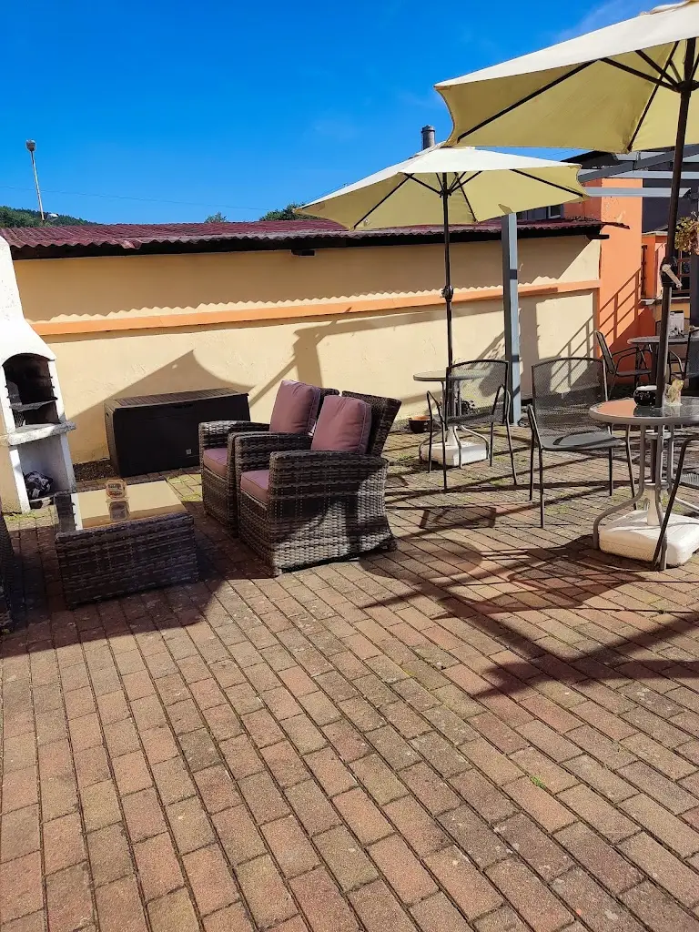 Jaroslaw Sawicki_Česká hospoda_Okres Trutnov_recensione