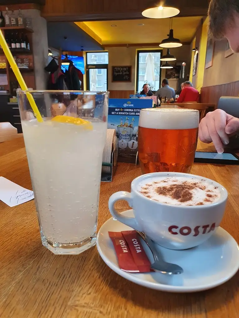 Radka Eflerova_Pivnice U Machače_Okres Trutnov_review