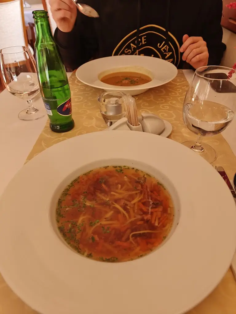 Tanja Sch_Restaurace Podhrad_Hluboká nad Vltavou_review