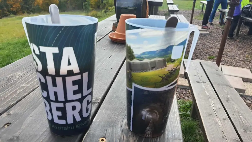 Tom Zelych_Stánek u Stachelbergu_Okres Trutnov_review