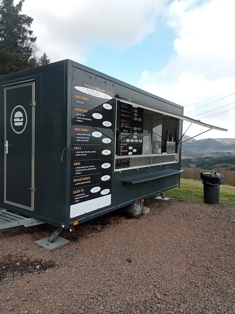 Pavlína Chaloupská_Stánek u Stachelbergu_Okres Trutnov_review