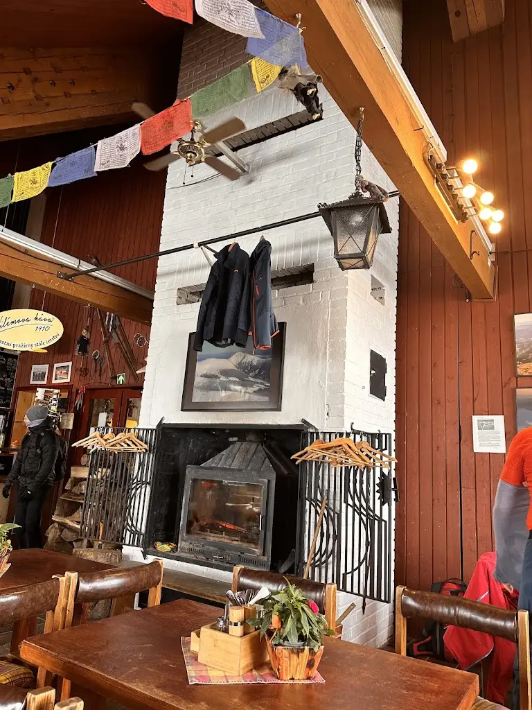 Barbara Zelenay_Chalupa na Rozcestí (Bufet)_Okres Trutnov_review