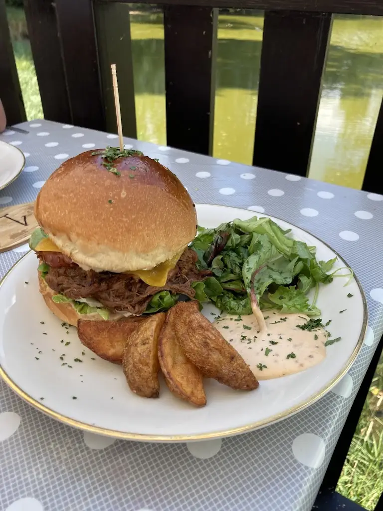 Nick Brookbank_Hospůdka Ryba na Hrázi_Police nad Metují_review