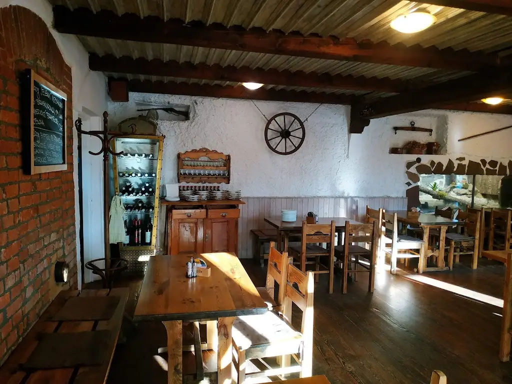 Krčma Munice s. r. o._Hluboká nad Vltavou_slider_image_1