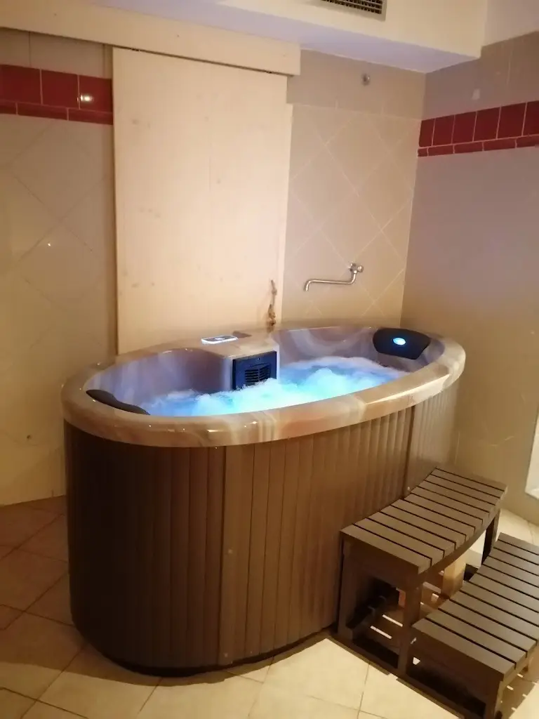 Adam Wand_Hotel Gendorf_Rudník_review