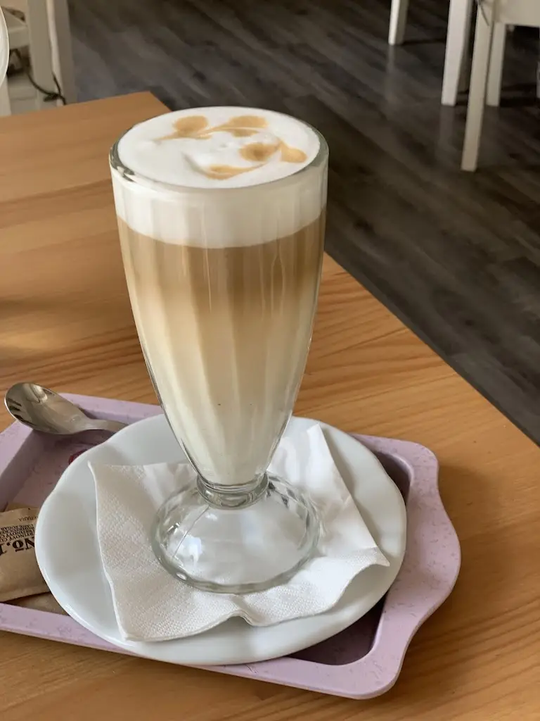 Kateřina Eklová_Café&Bistro 