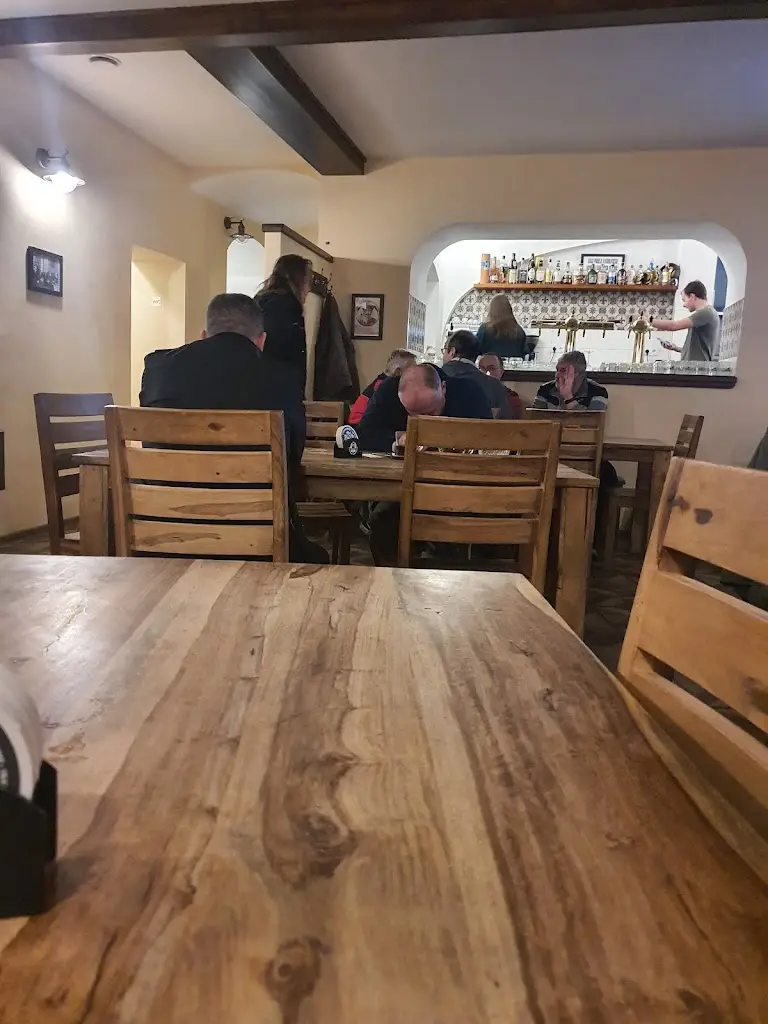 Jiri Andres_Hostinec Lok Ham_Hluboká nad Vltavou_review