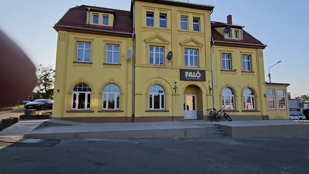 Adam Barburski_Falò_Sobotka_review