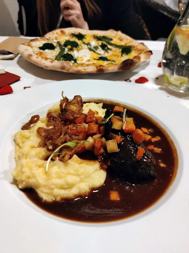 David Stovicek_Pizzerie Maštal_Sobotka_review