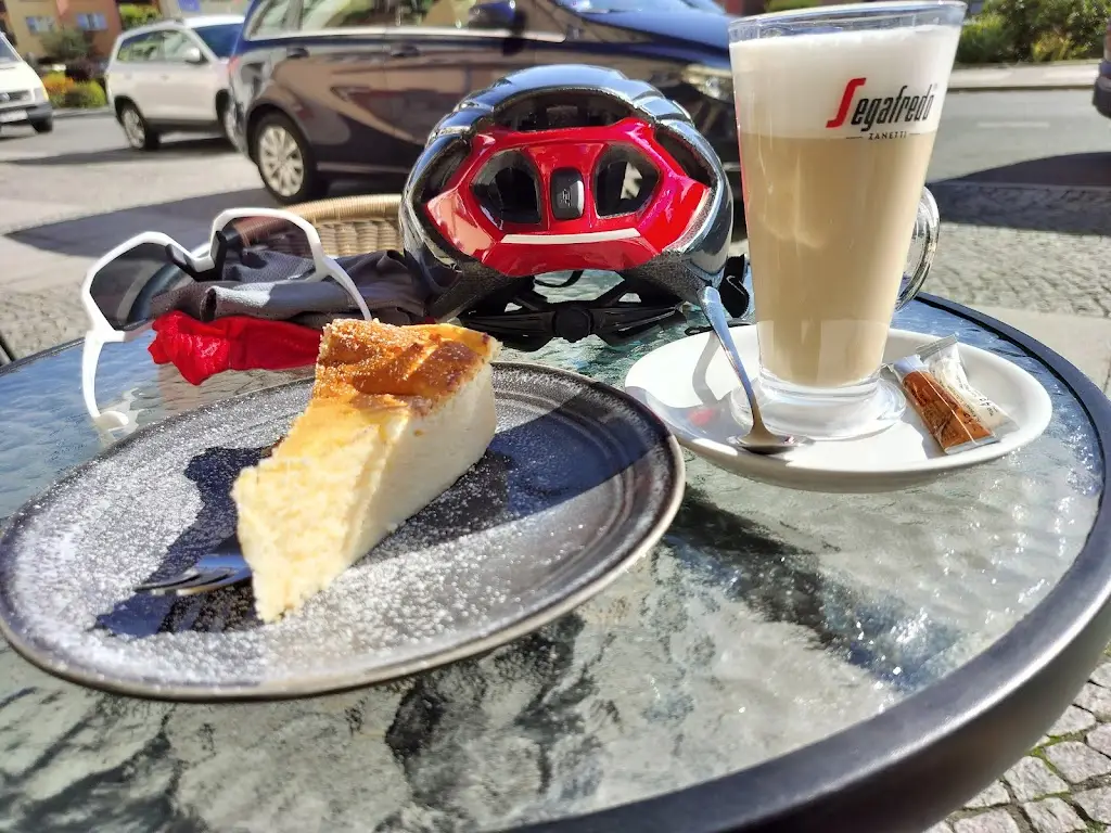 Vincenzo J Iaciofano_Cafe pod Ślężą_Sobotka_review