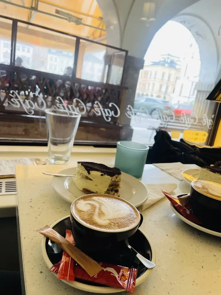 Bianca Maria Mititelu_Café U Korunek_Trutnov_review