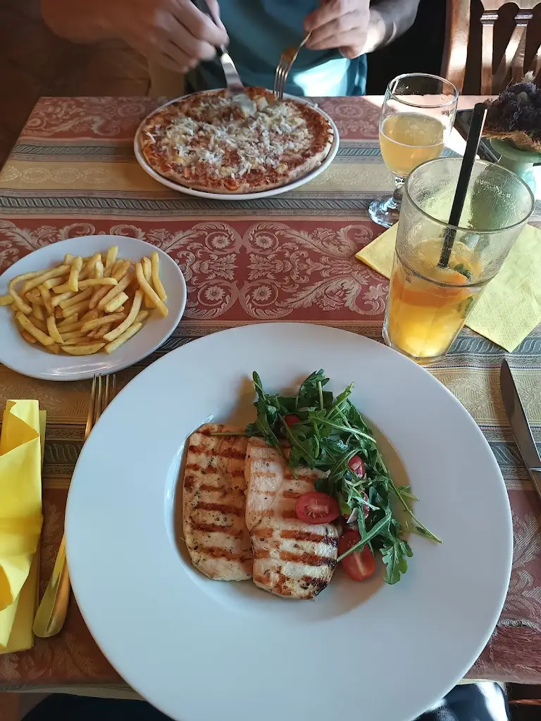 Ondřej Savický_Felicita L´Originale u Hradce Králové_Třebechovice pod Orebem_review