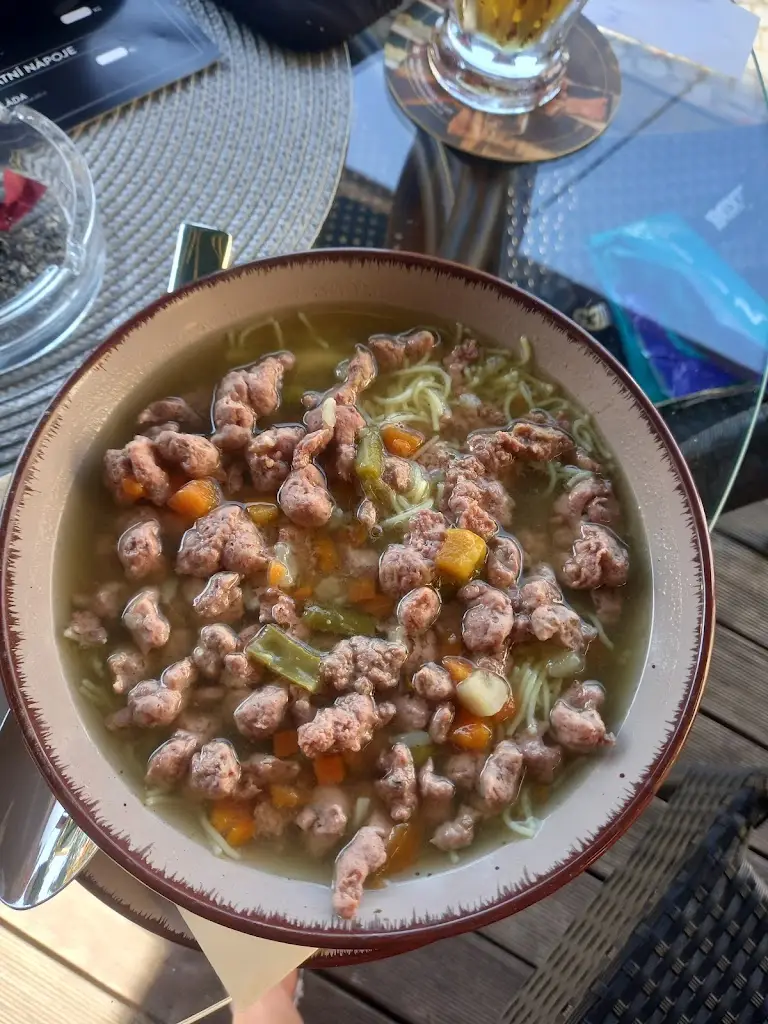 Pavel Kynos_Deelight café_Třebechovice pod Orebem_review