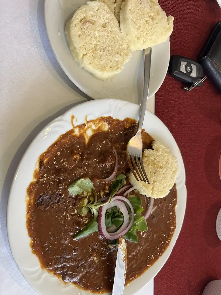 Adam Čábela_Restaurant Hubert_Hluboká nad Vltavou_review