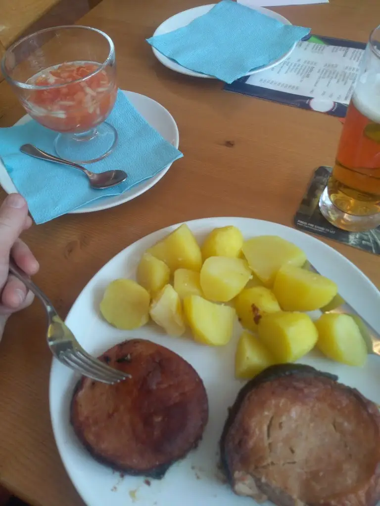 Vojta Drobek_Jídelna a bistro VELKÉ POŘÍČÍ_Velké Poříčí_review