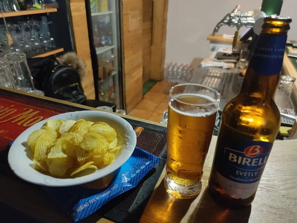 Tomáš Kopecký_Naše hospoda_Všestary_review