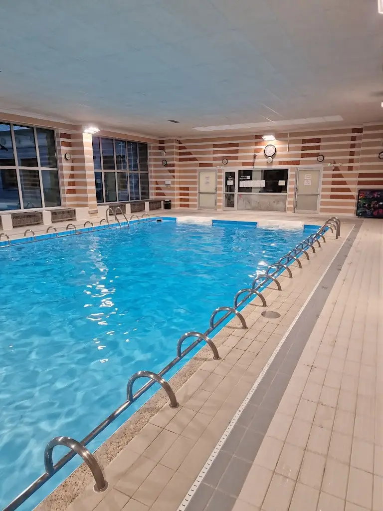 The pool and sauna Všestary restaurant in Všestary