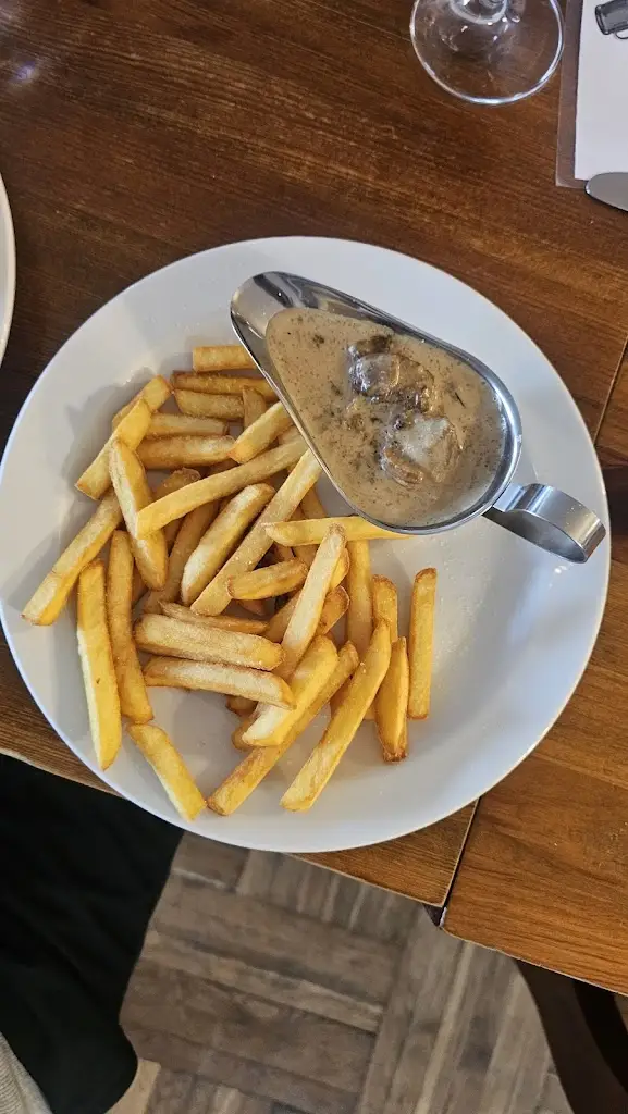 Ben Malu_Restaurace Za Mostem_Zadní Mostek_review