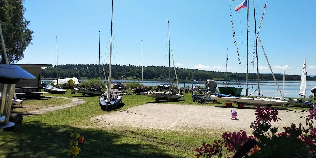 bnfireworks Petr_Restaurace Yacht Klub D.I.M._Hluboká nad Vltavou_review